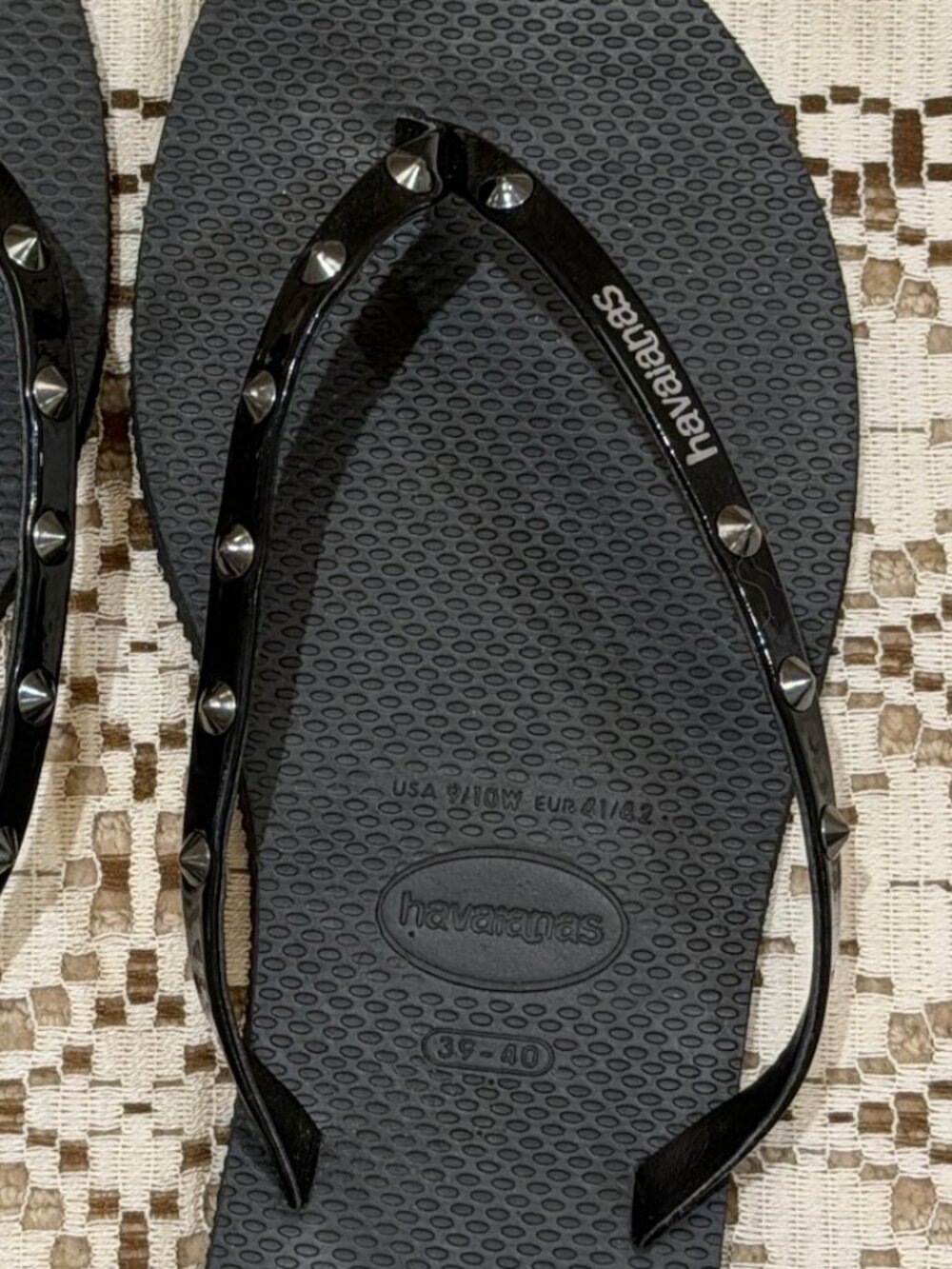 Havaianas You Spikes Black Studded Flip Flops Women's 9/10